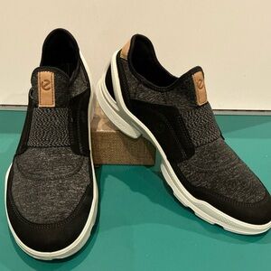 Ecco Biom Street Black and Gray Slip-On Sneakers Women’s Size 40